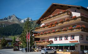 Hotel Mira